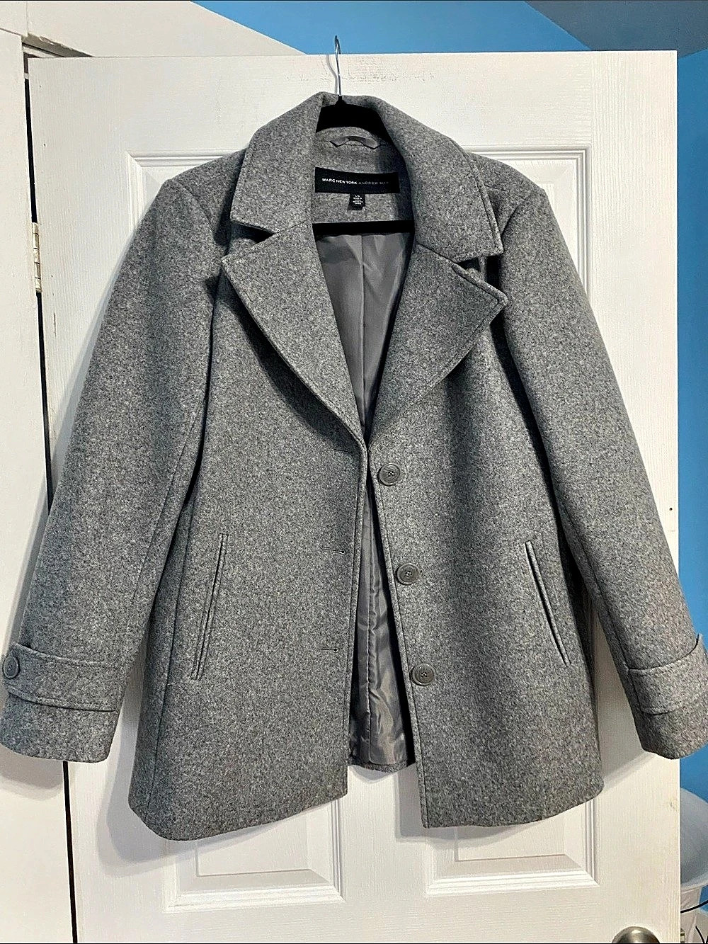 Andrew Marc Gray Pea Coat Like New size Large